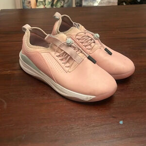Clove pink women’s comfort shoes size 8